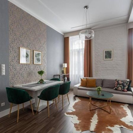 Chic, Captivating Space Near Opera House Budapest Bagian luar foto