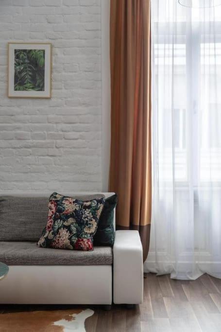 Chic, Captivating Space Near Opera House Budapest Bagian luar foto